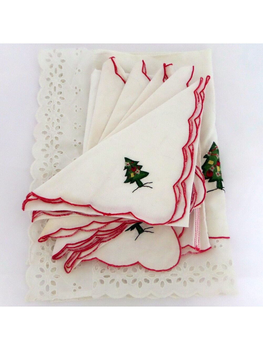Vintage Appliqued Christmas Tree Table Runner 5 Napkins and Kitchen Hand Towel